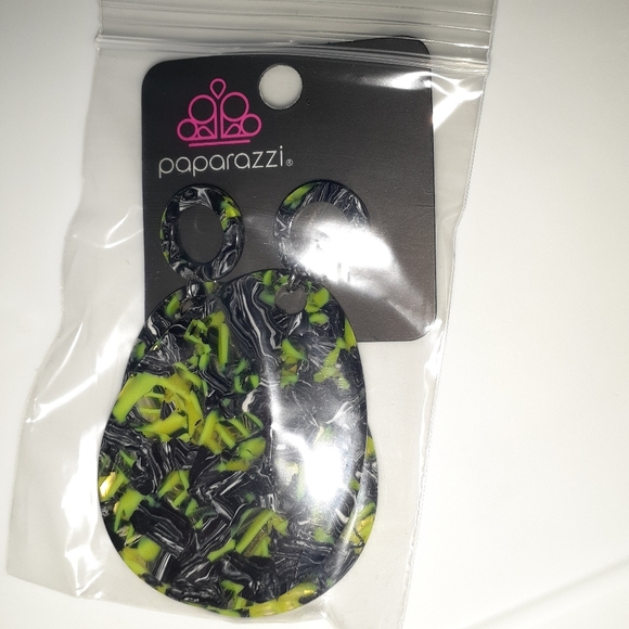 Retro-Politan Multi Earrings - Picture 5 of 6